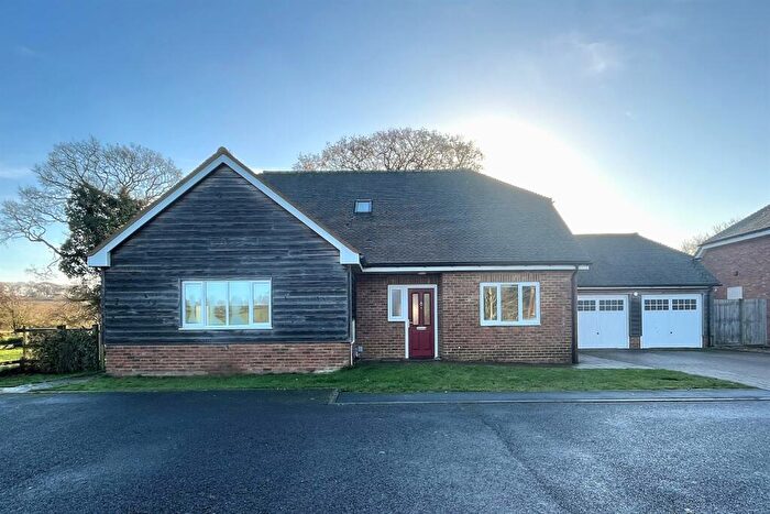 4 Bedroom Detached Bungalow To Rent In Upton Grey, Hampshire, RG25