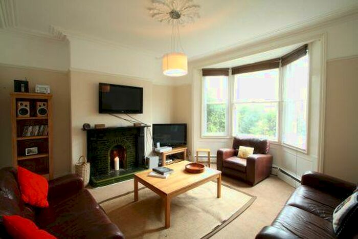 6 Bedroom Terraced House To Rent In Powderham Crescent, Exeter, EX4