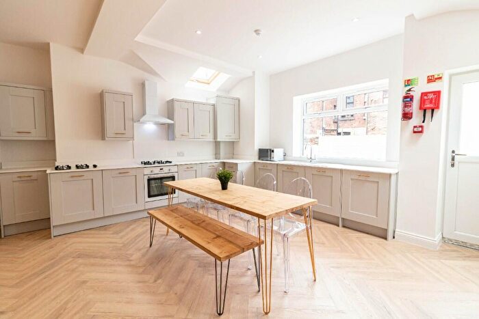 7 Bedroom Terraced House To Rent In Bagot Street, Liverpool, Merseyside, L15