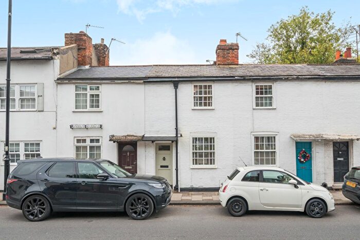 2 Bedroom Terraced House For Sale In London Street, Chertsey, KT16
