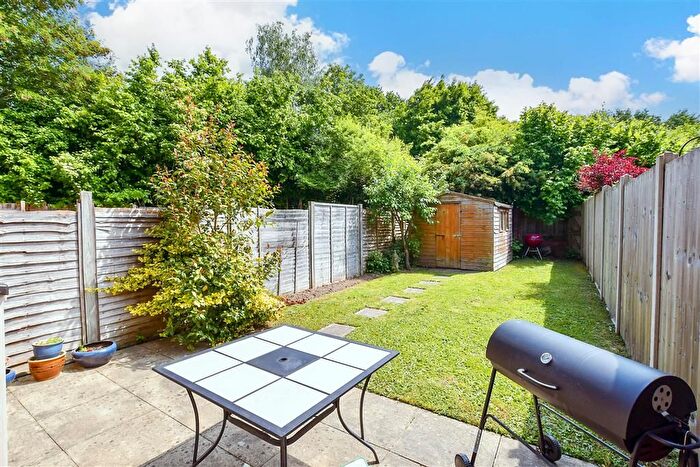 3 Bedroom Terraced House For Sale In Kestrel Close, Ashford, Kent, TN23