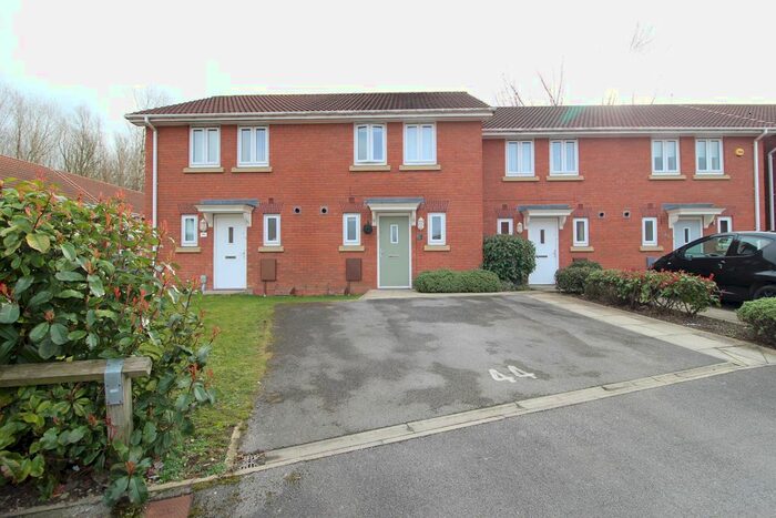 3 Bedroom Terraced House To Rent In Ladybower Way, Kingswood, Hull, HU7