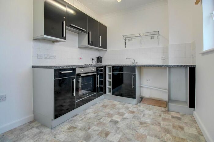 2 Bedroom Flat To Rent In Carpathia Drive, Southampton, SO14