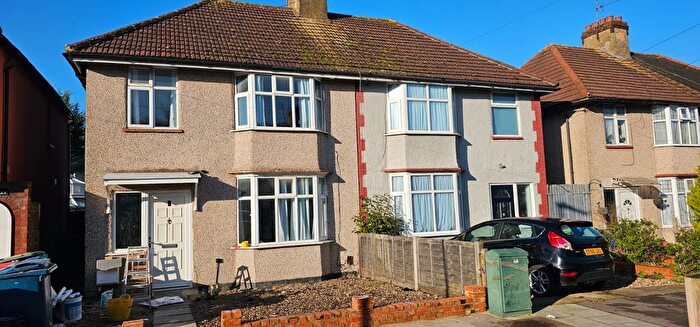 4 Bedroom Semi-Detached House To Rent In St. Margarets Avenue, Harrow, Greater London, HA2