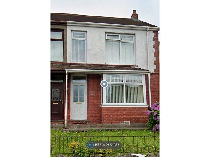 3 Bedroom Semi-Detached House To Rent In Old Road, Neath, SA11