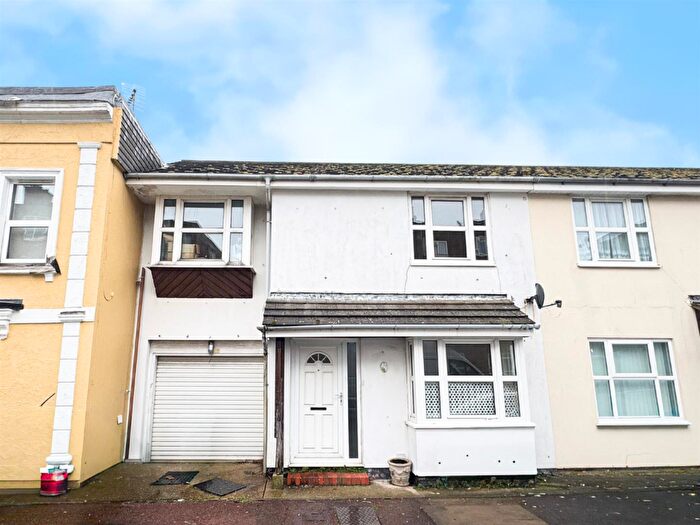 3 Bedroom Terraced House For Sale In Leslie Street, Eastbourne, BN22