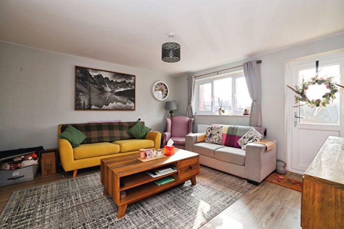 2 Bedroom Semi-detached House For Sale In Poores Road, Durrington, Salisbury, SP4