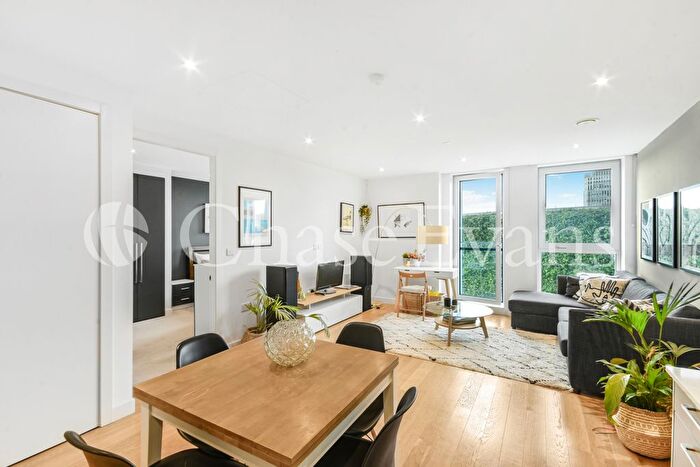 1 Bedroom Flat To Rent In Two Fifty One, Southwark Bridge Road, Southwark, SE1