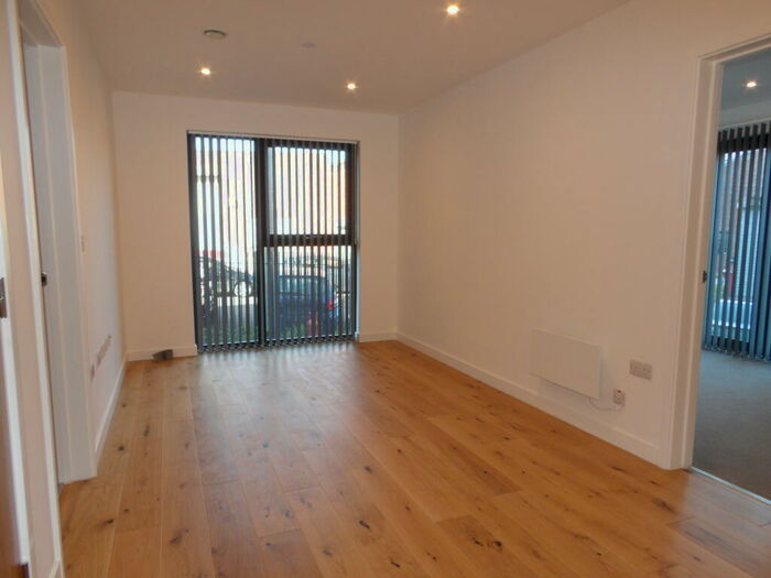 2 Bedroom Apartment To Rent In Axium, B1