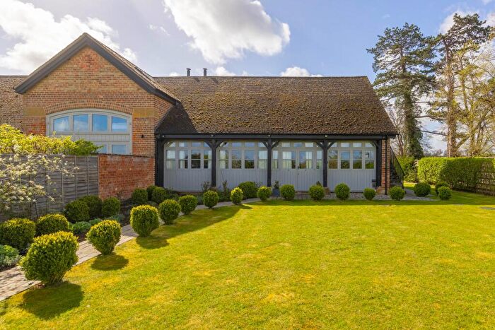 3 Bedroom End Of Terrace House For Sale In Wolford Fields, Little Wolford, CV36