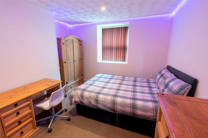 10 Bedroom House To Rent In Holyhead Road., Bangor, Gwynedd, LL57