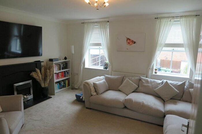 4 Bedroom Town House To Rent In Archdale Close, Birstall, LE4