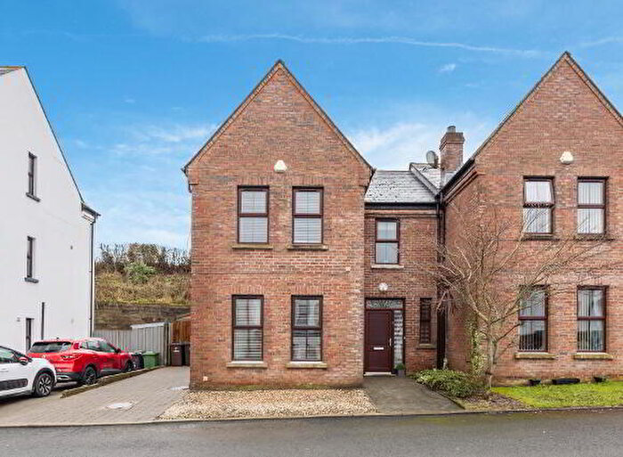 3 Bedroom Semi-Detached House For Sale In The Homestead, Lisburn, BT27