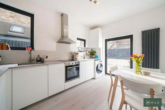 1 Bedroom Flat To Rent In Napier Road, Kensal Green, NW10