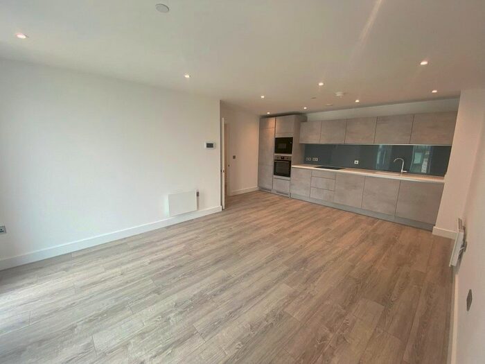 2 Bedroom Flat To Rent In Silvercroft Street, Manchester, M15