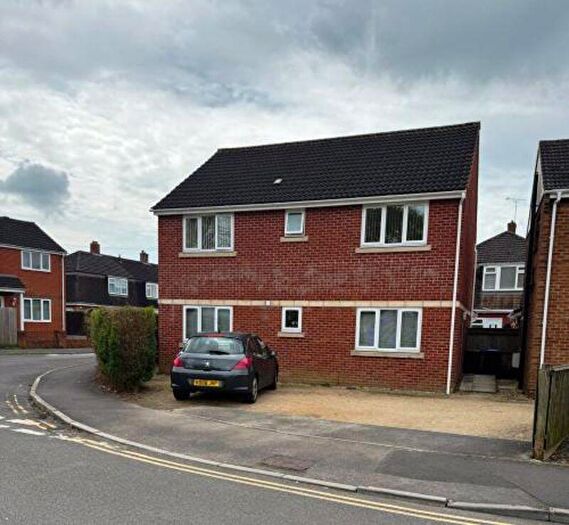 2 Bedroom Flat To Rent In Pembroke Road, Melksham, SN12