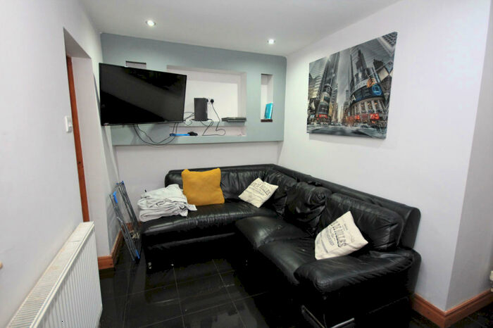 4 Bedroom Terraced House To Rent In Elliott Street, Preston, Lancashire, PR1