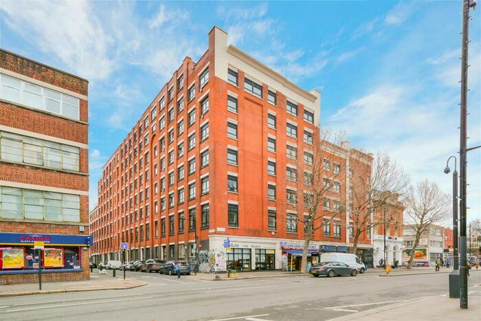 Studio To Rent In City View House, Bethnal Green Road, London, E2