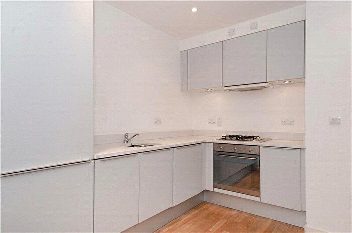 1 Bedroom Flat To Rent In Holloway Road, Islington, N7