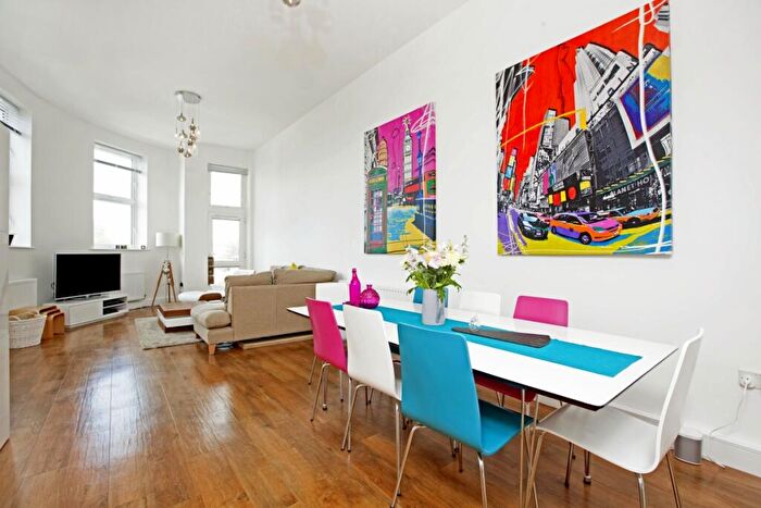 2 Bedroom Flat To Rent In Kingsquarter Maidenhead, SL6