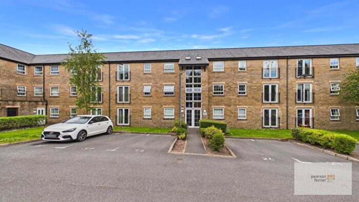 2 Bedroom Apartment For Sale In Clough Gardens, Haslingden, Rossendale, BB4