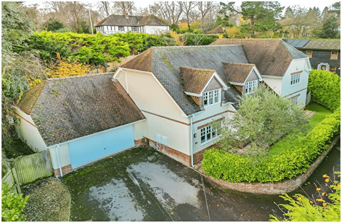 5 Bedroom Detached House For Sale In Bridge Road, Bursledon, Southampton, SO31