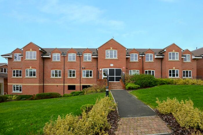 2 Bedroom Flat To Rent In Giles House, Bells Hill Green, Stoke Poges, Buckinghamshire, SL2