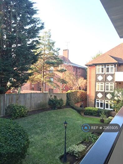 2 Bedroom Flat To Rent In Holden Road, London, N12