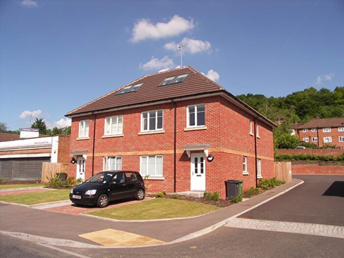 2 Bedroom Flat To Rent In Wright Place, High Wycombe, HP13