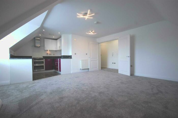 2 Bedroom Apartment To Rent In Nelson Court, Kingsend, Ruislip, HA4