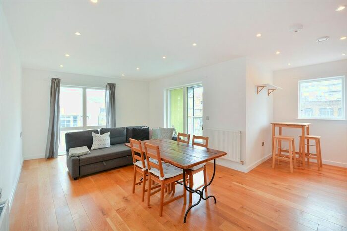 2 Bedroom Flat To Rent In Macclesfield Apartments, Branch Place, N1