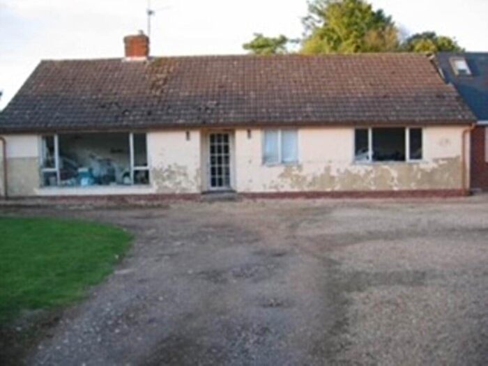 3 Bedroom Bungalow For Sale In The Wallops, SO20