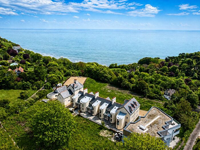 3 Bedroom Flat For Sale In Coast Guard, Dover, CT15