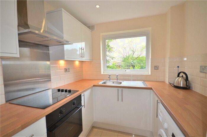 2 Bedroom Apartment To Rent In Rectory Close, Bracknell, RG12