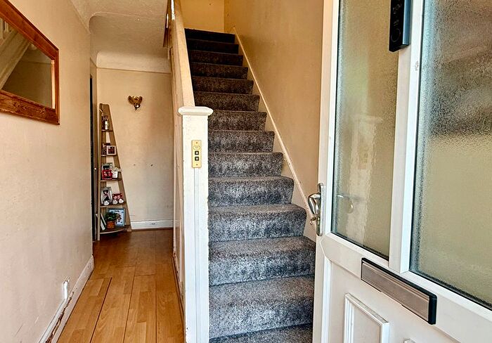 3 Bedroom End Of Terrace House For Sale In Albemarle Avenue, Elson, PO12