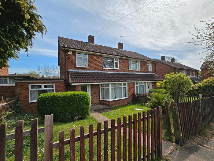 4 Bedroom Semi-Detached House To Rent In Yeovil Chase, Harefield, SO18