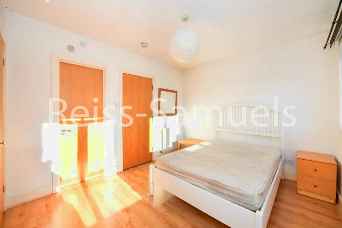 5 Bedroom Terraced House To Rent In Ferry Street, Isle Of Dogs, London, E14