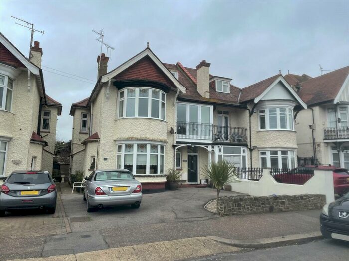 3 Bedroom Apartment To Rent In Gloucester Terrace, Southend-on-Sea, Essex, SS1