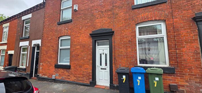 2 Bedroom Property To Rent In Raynham Street, Ashton-Under-Lyne, OL6