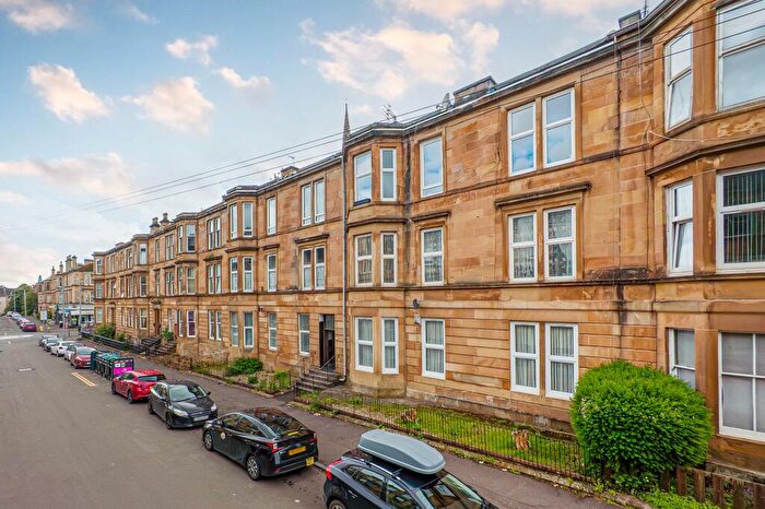 3 Bedroom Apartment For Sale In Herriet Street, Pollokshields, G41