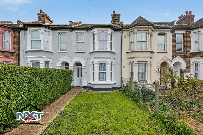 3 Bedroom Terraced House For Sale In Ruckholt Road, London, E10
