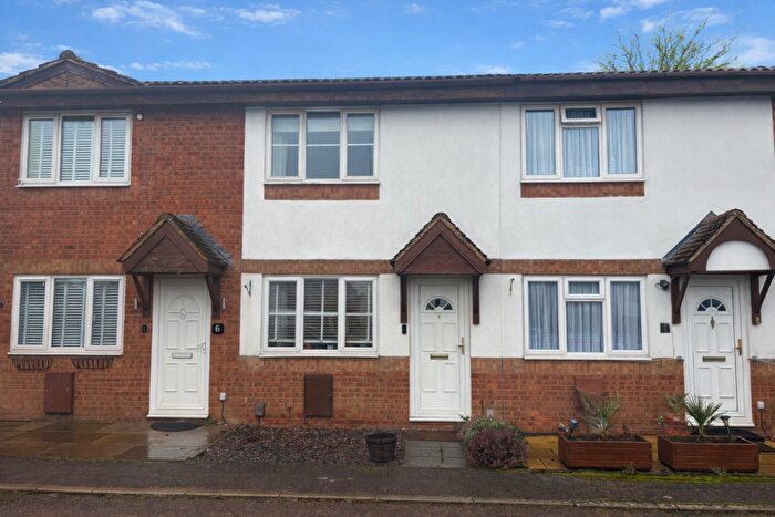 2 Bedroom Terraced House For Sale In Upperstone Close, Stotfold, Hitchin, SG5