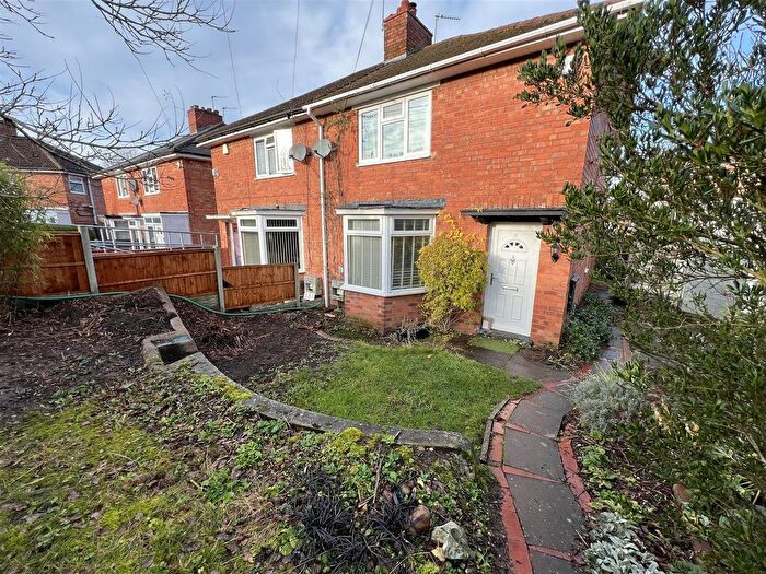 2 Bedroom Semi Detached House To Rent In Avebury Grove, Stirchley, Birmingham, B30