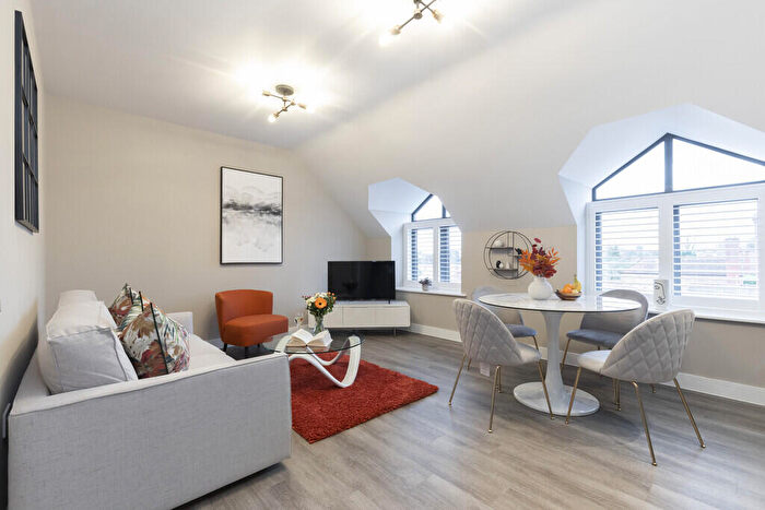 2 Bedroom Apartment To Rent In Armscroft Road, Gloucester, GL2