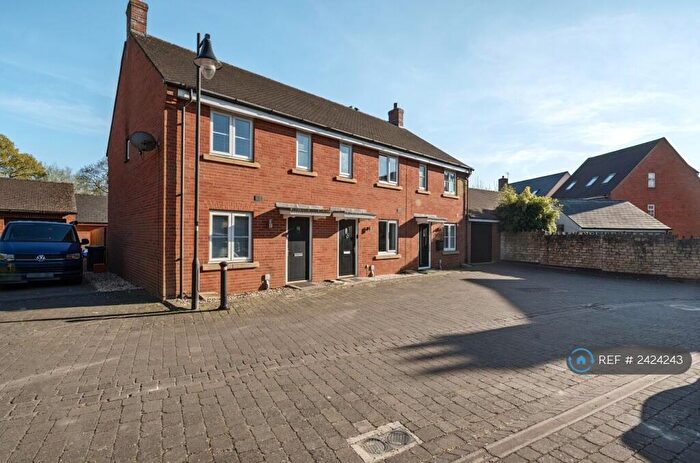 3 Bedroom Terraced House To Rent In Gaveller Road, Swindon, SN25