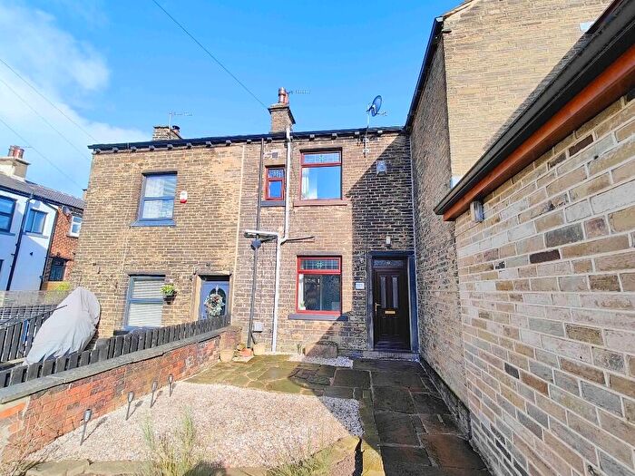2 Bedroom Terraced House For Sale In Brow Lane, Shelf, HX3
