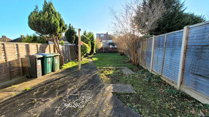 3 Bedroom Terraced House To Rent In North Western Avenue, Watford, WD25