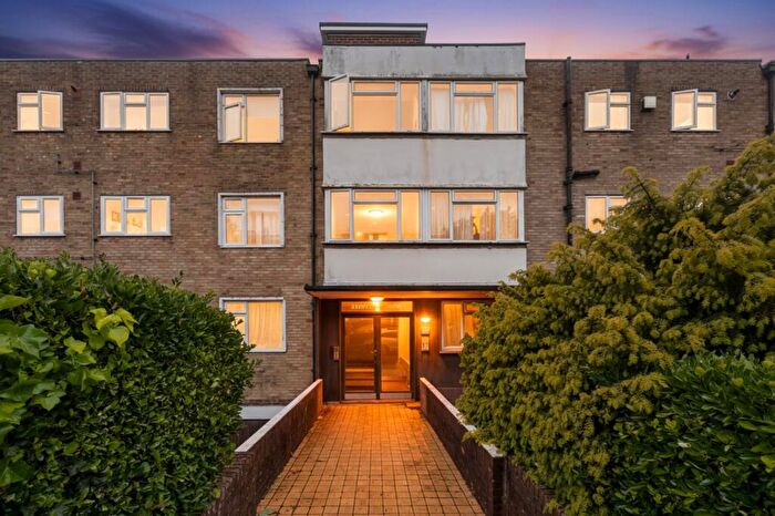 1 Bedroom Flat For Sale In Wilbury Villas, Somerset Court, BN3