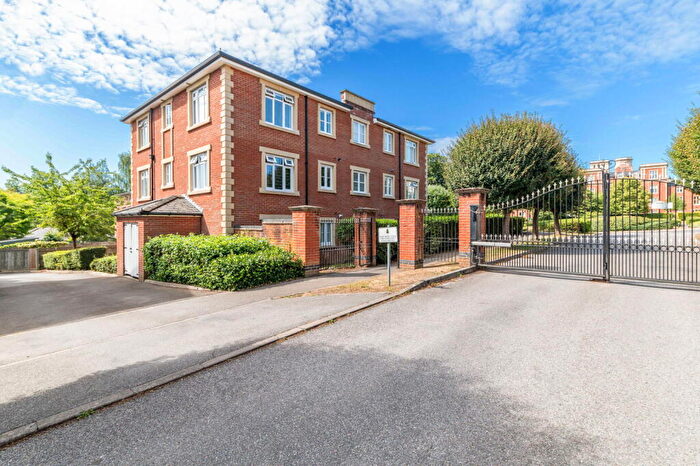 2 Bedroom Apartment For Sale In Reed Drive, Redhill, RH1