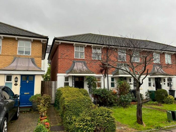 2 Bedroom End Of Terrace House To Rent In Hanover Mews, Brighton, BN2